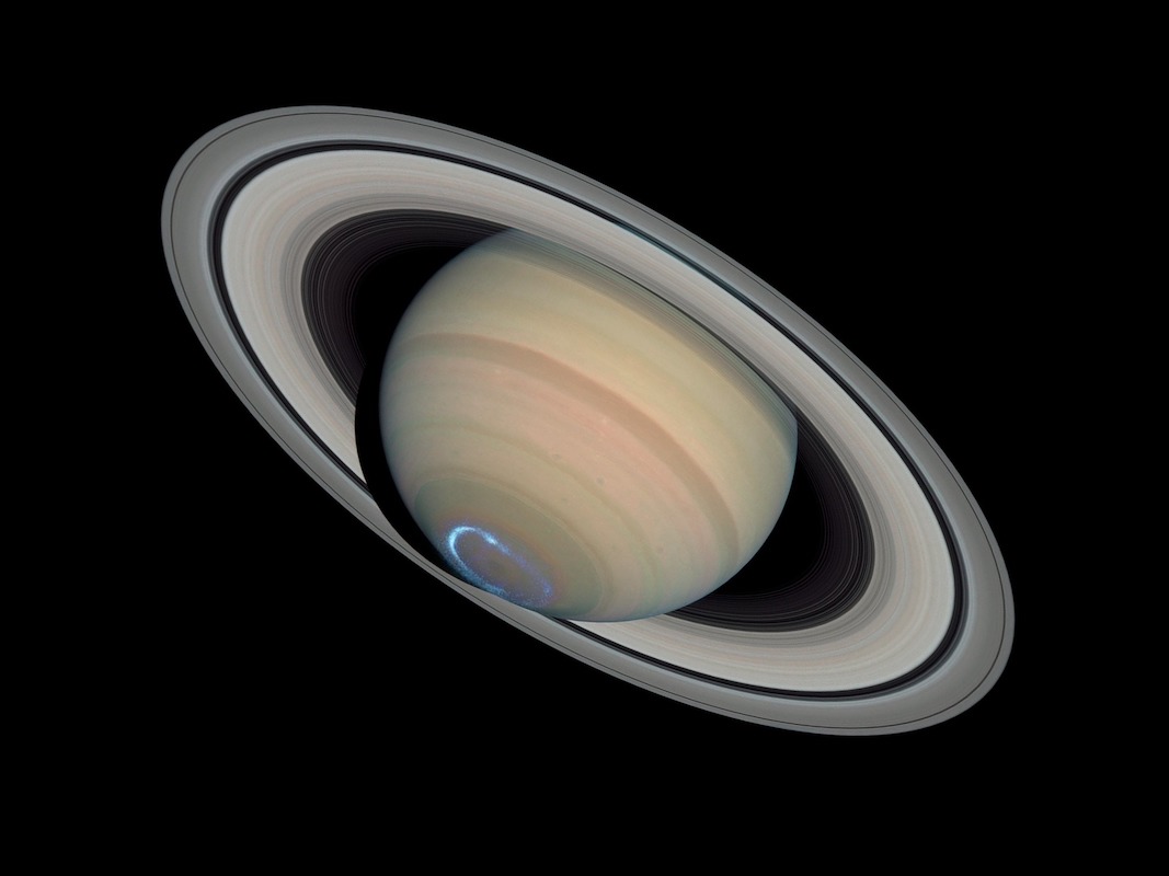 Observer Saturne au télescope